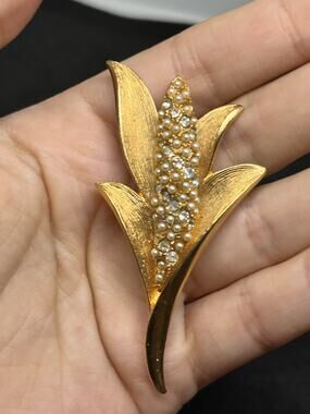 Vintage Coro Corn Floral Leaf Gold-Tone Rhinestones corocraft faux pearl brooch